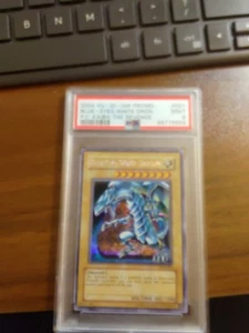 Blue Eyes White Dragon PCK PSA 9 Secret Rare Game Promo #001 Yugioh 2004 - Bild 1 von 1