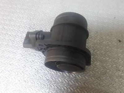 Sensor medidor de flujo de aire másico MAF diésel Volkswagen Golf IV 2002 0281002531 Foto 1 de 3