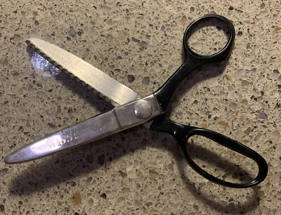 VINTAGE WISS PINKING SCISSORS FORGED STEEL MADE IN USA 7" BLACK HANDLE CB7 - Image 1 of 4