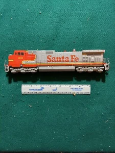 ATHEARN #611 SANTA FE C44-9W POWERED DIESEL - Picture 1 of 4