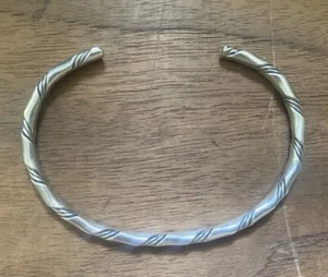 Brazalete retorcido vintage navajo nativo americano plata de ley 925 - Imagen 1 de 7