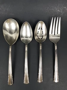 Servizio da 4 piatti vintage Holmes & Edwards MAY QUEEN Silverplate - Foto 1 di 6