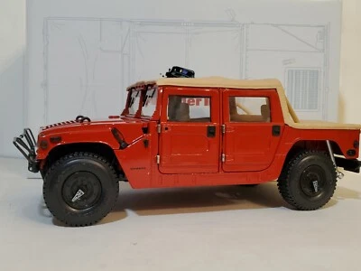 Exoto ThunderTrac 1995 AM General Humvee 1:18 Scale Diecast Red Military Hummer - Image 1 of 4