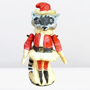 DEPT 56 Poliwoggs Volkskunst Weihnachten Waschbär Santa skurril rustikal Figur - Bild 1 von 4