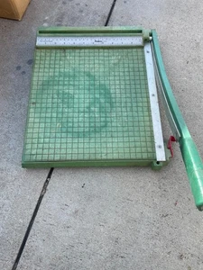 PAPER CUTTER Vintage Style Premier Brand - Picture 1 of 3