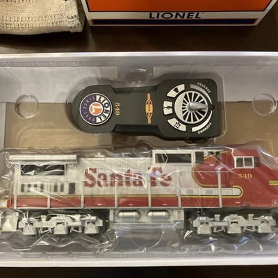 Lionel O Santa Fe Dash 8 LionChief Diesel Locomotive #549 NIB - Image 1 of 4
