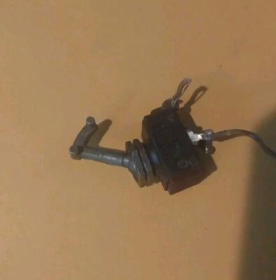 Interruptor de alimentación de antena BC-611, SCR-536 radios usado. Probado Foto 1 de 4