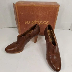 Matisse Palermo Leather High Heel Bootie Brown Round Toe Stacked 4"Heel 9M - Picture 1 of 8