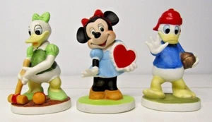 Lote de 3 figuras vintage de Walt Disney Productions de Minnie Mouse margarita del pato Donald - Imagen 1 de 11