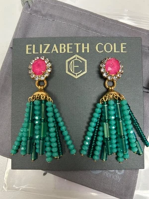 Pendientes de lencería con cuentas verde turquesa Elizabeth Cole vistos Kyle Richards RHOBH Foto 1 de 4