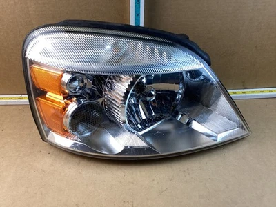 2004-2007 Ford Freestar Right Passenger Side Headlight Assembly 5F23-13005-A - Image 1 of 4