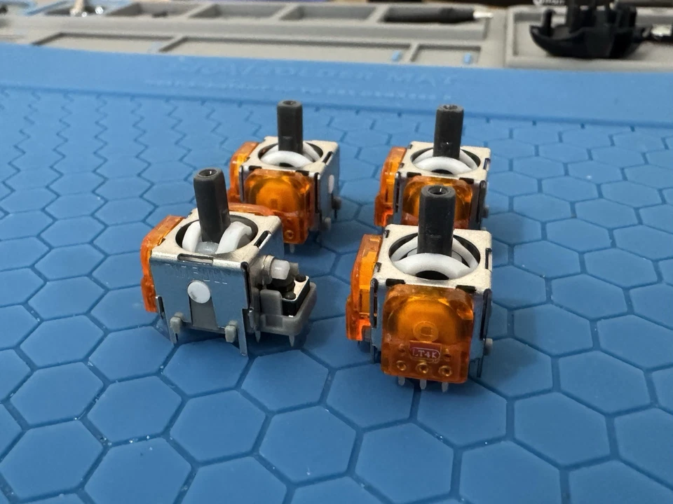 Ginfull TMR Electromagnetic Joystick Pair of 4 for PS5 Dualsense - Image 1 of 1