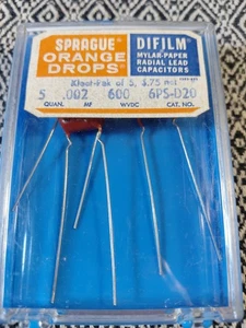 Nuevo de Lote Antiguo Paquete Contenedor Sprague Orange Drop 3 Condensadores .02 UF 600V 6PS-S20 - Imagen 1 de 2