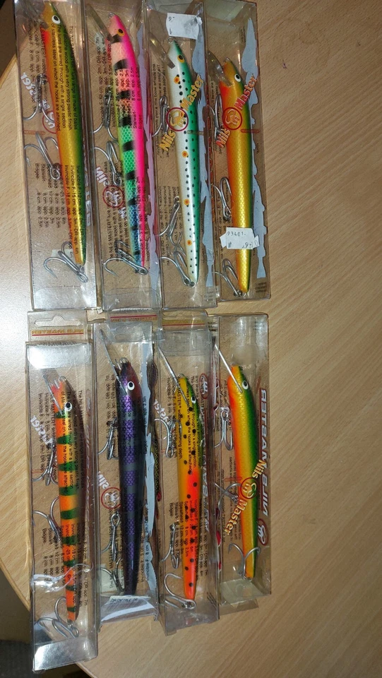 Nilsmaster Invincibe 18cm 40g 8 STÜCK Kunstköder Alte Version Sammlung   - Bild 1 von 4