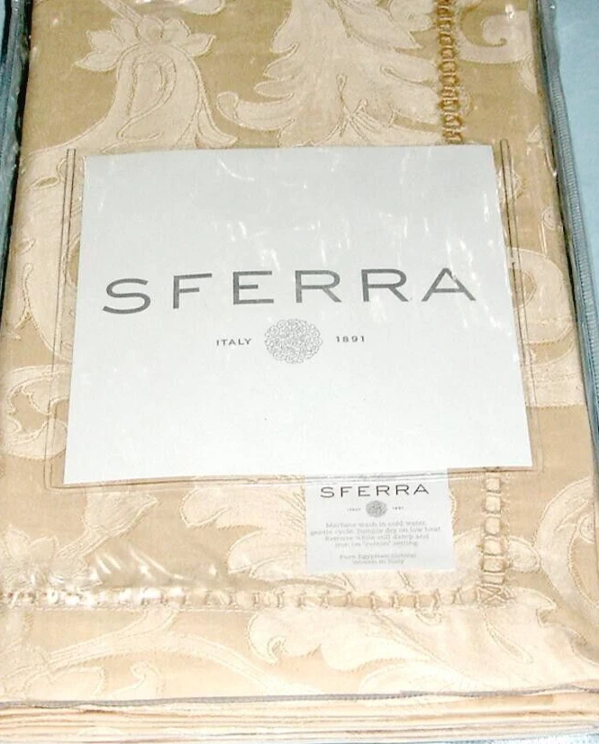 Acanthus by Sferra -Parchment - Dinner Napkins - Set of 8 - 22x22" Made in Italy