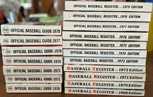 18 registri e guide ufficiali di baseball * 1968 - 1979 * 11 registri + 7 guide - Foto 1 di 2