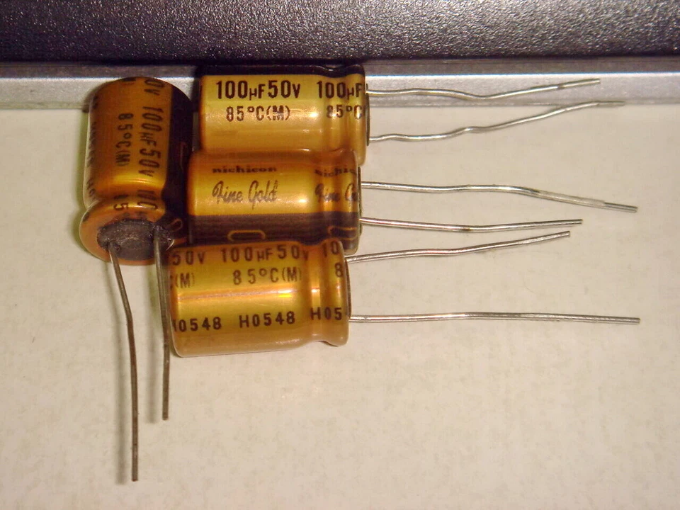 4 pcs NICHICON MUSE FINE GOLD 100uF 50V electrolytic capacitor Audio Grade - Image 1 of 1