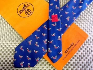 Corbata de cuello HERMES seda azul marino logotipo vendedor de Japón N0119 27 Hecha en Francia - Imagen 1 de 2