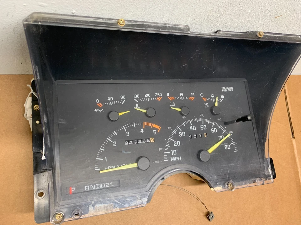 1992 1993 1994 Chevy GMC C1500 Truck Sierra Silverado Gauge Instrument Cluster - Image 1 of 4