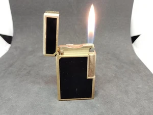 Encendedor de Gas S.T DuPont Línea Lacada Negra 1L Funcionamiento - Imagen 1 de 8
