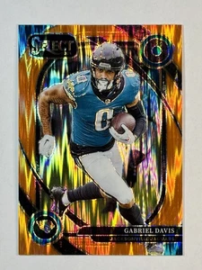 NFL 2024 Select Gabriel Davis ~Orange Prizm Shock~ Club Level #312/399 Jaguars - Imagen 1 de 2
