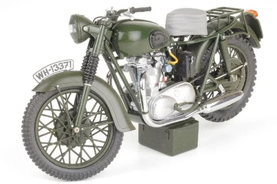 CC08501 Corgi TR6 Trophy 1/0.05 Model - Image 1 of 2