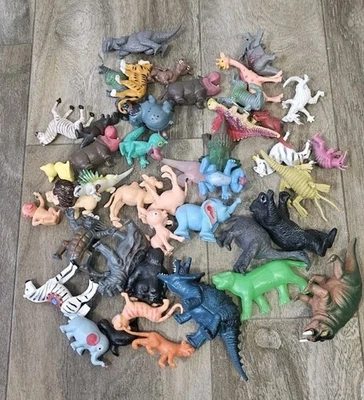 Vintage 70s–80s Chinasaurs Dinosaur Hong Kong China D & D Monster Toys Lot  - Image 1 of 4