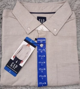 Camicia Oxford Shirt By GAP manica lunga taglia L 17 1/2 x 36 nuova prezzo al pubblico $49,95 - Foto 1 di 3