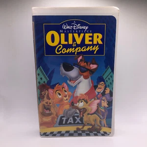 Oliver and Company (VHS, 1996, Clamshell) Childrens Movie - Bild 1 von 4