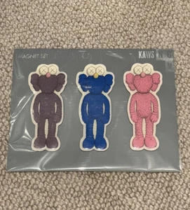 Kaws BFF Magnet Set NEW Limited Edition - Bild 1 von 1