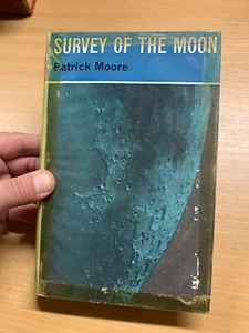 1963 PATRICK MOORE 1ST EDITION SURVEY OF THE MOON ILLUSTRATED HARDBACK BOOK (P4) - Picture 1 of 22