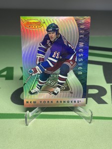 1995-96 Bowman's Best Refractor Mark Messier #BB6 - New York Rangers