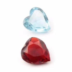 Menge (2) große tschechische antike Herzfacette rot aquablau Glas Strasssteine - Bild 1 von 2