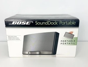 Brandneu Bose SoundDock tragbares digitales Musiksystem schwarz silber 043085 - Bild 1 von 2