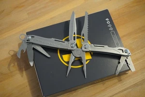 Leatherman - Sidekick Multitool mit Holster - Bild 1 von 3