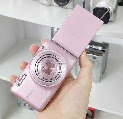 Nikon COOLPIX S6300 16.0MP Compact Digital Camera 10X Optical Zoom
