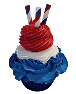 Cupcakes y pasteles falsos comida artificial DECIKES rojo blanco azul cupcake - Imagen 1 de 5