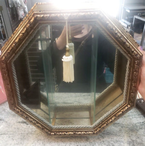 vtg. Mongelli Artistiche Italy Gold Gilt etched Wall Curio Cabinet  (or4d)