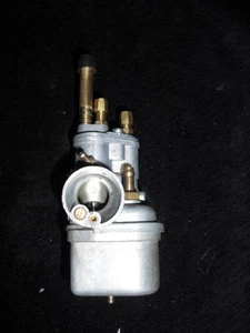 Válvula giratoria de carburador de 2 estantes Yamaha genuino Yb50 - Imagen 1 de 3