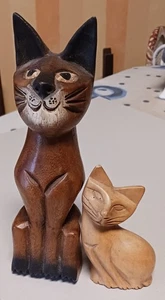 2 Deko-Katzen aus Holz, Größe  11 bzw 20,5 cm hoch - Bild 1 von 1