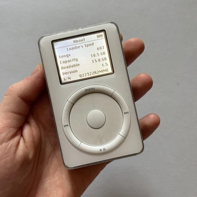 Apple iPod 2th Generation A1019 Silver Portable LCD 20GB MP3 Media Player - Image 1 of 4