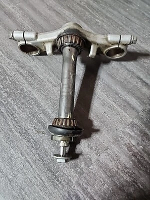 Suzuki GS500 1998 árbol triple inferior OEM 51410-01D91 Foto 1 de 2