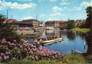 Postcard Sweden Gothenburg. The Moat and "Paddan" - Picture 1 of 2