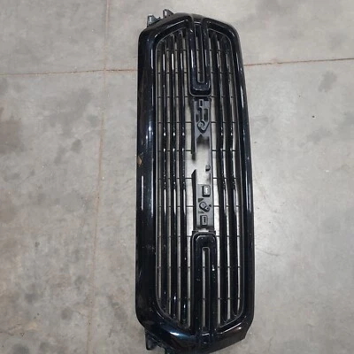 Dodge RAM 1500 2019-2021 parrilla usada-OEM 2020 Foto 1 de 4