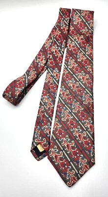 Oakton Ltd. Classic Men’s Red Grey Paisley Neck Tie 100% Silk Made in USA. - Image 1 of 3