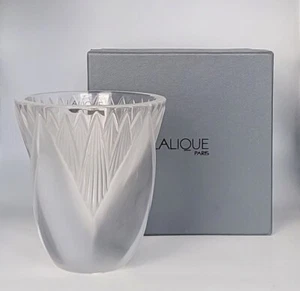 Jarrón de cristal Lalique Thebes - Imagen 1 de 9