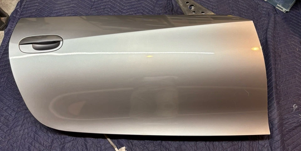 Puerta lateral del pasajero BMW (E85) Z4 2003-2008 gris plateado metálico OEM Foto 1 de 4