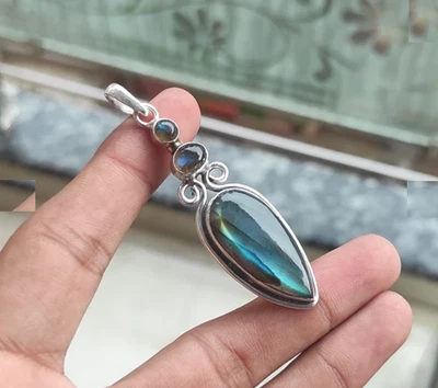 Colgante de Labradorita Hecho a Mano Plata de Ley 925 Tres Piedras Mujer Colgante SD48 Foto 1 de 4