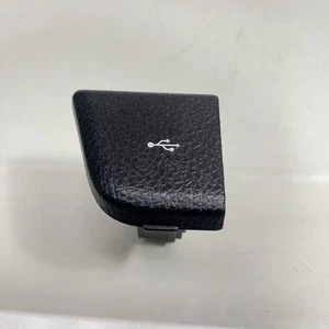 TOYOTA OEM CAMRY DASH INSTRUMENT PANEL USB OUTLET SOCKET 2018-2020 55407-06020 - Picture 1 of 9