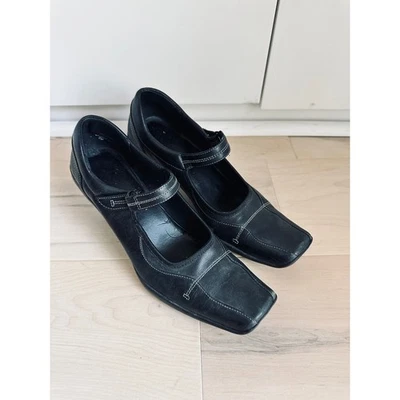 Mary Janes de cuero con tacón del año 2000 Kenneth Cole Reacción SZ 7 Foto 1 de 4